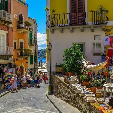 Apartmán Centro Storico Flat 6 Mins From Port Lipari (Isola Lipari)