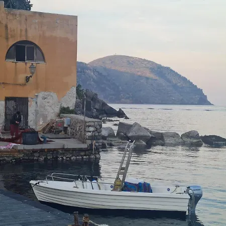 Apartment Centro Storico Flat 6 Mins From Port