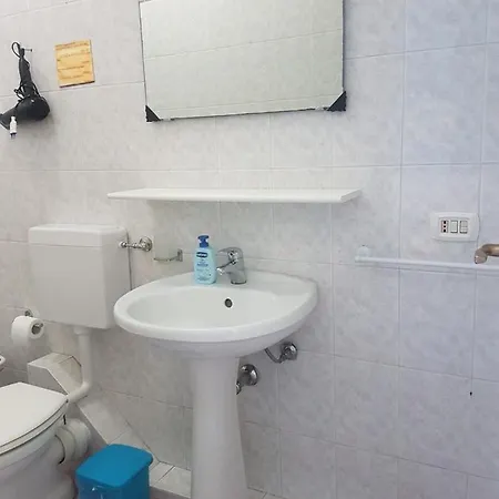 Centro Storico Flat 6 Mins From Port Apartman *